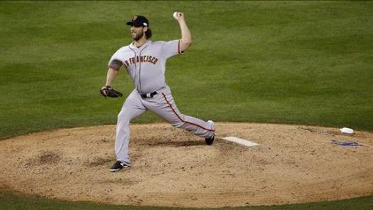 10-2. Bumgarner supera a Marquis en la lomita y vence a los Rojos