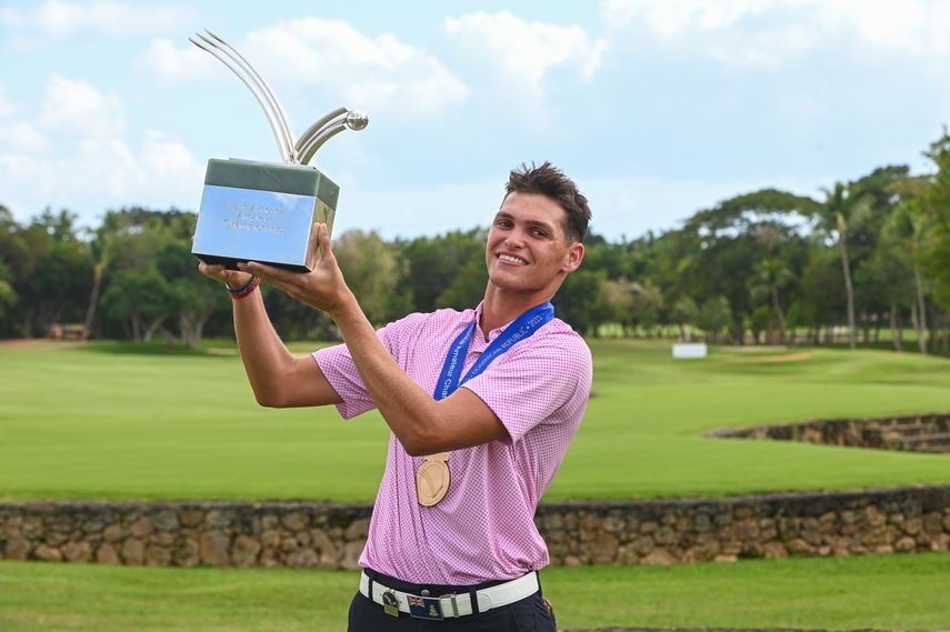 Aaron Jarvis (-7) de Islas Caimán se coronó campeón del LAAC 2022 y jugará el Masters de Augusta. Foto: Enrique Berardi/LAAC
