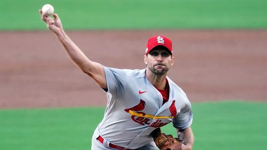 Wainwright y Arenado impulsan victoria de Cardenales por 2-0 sobre Rockies