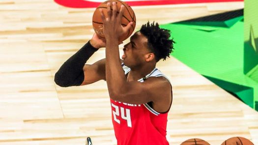 Hield gana el Concurso de Triples