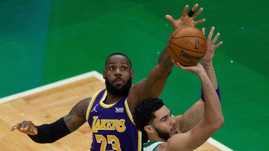 95-96: Los Lakers respiran tras un final de infarto ante los Celtics