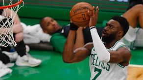 112-104. Brown y Smart lideran la victoria de los Celtics sobre los Nets