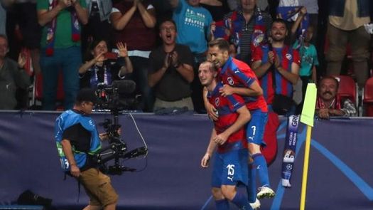 2-2. Vlasic castiga en la prolongación el desplome del Viktoria Pilsen