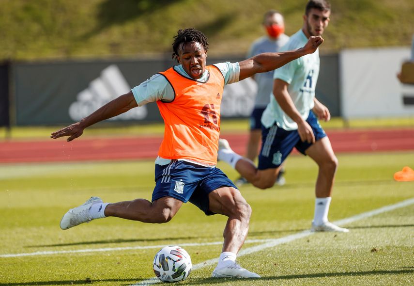 Adama Traoré, esculpido en músculo y aceite