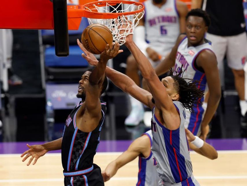 101-113. Joseph se luce ante su exequipo y los Pistons ganan a los Kings