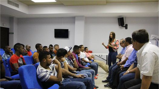 Integrantes de la selección nacional de Panamá se reúnen planificando hacia el 2016