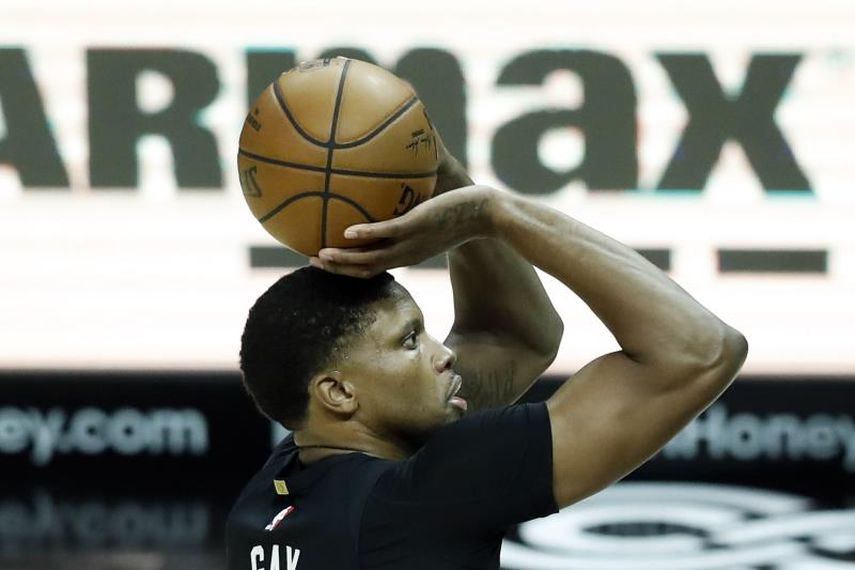 104-77. Rudy Gay lidera ataque ganador de Spurs, que consolidan liderato