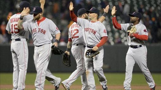 7-4. Castillo corona con jonrón racimo de siete para los Medias Rojas