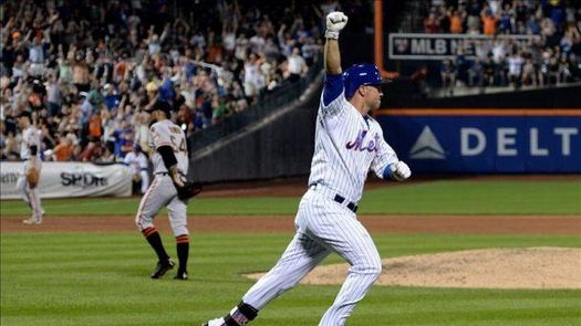 6-5. Cuddyer remolca con un sencillo la carrera del triunfo de los Mets sobre los Filis