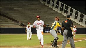 Metrillos arrasan con Bocas del Toro para mantener su invicto