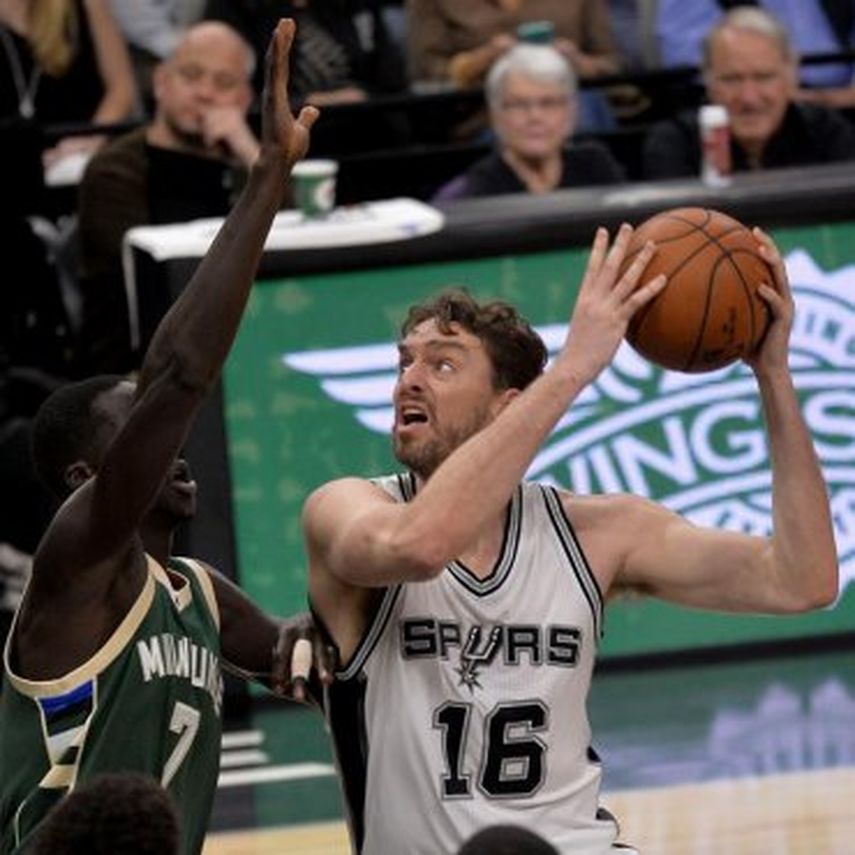Pau Gasol no evita la derrota sorpresa de Spurs; Calderón juega 3 minutos