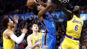 128-138.Los Lakers con Kuzma, Zubac y Ball superan a los Thunder de Westbrook