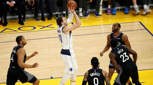 97-124. Doncic estuvo cerca del doble-doble en la paliza de Mavericks sobre los Warriors