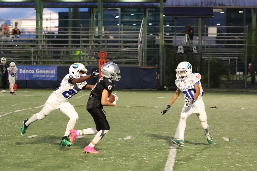 Fighting Owls y Raiders siguen dominando la KFL Mini Contact