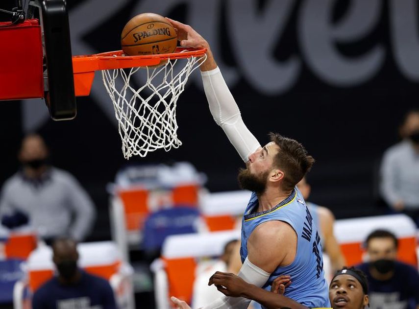 110-120. Valanciunas impone su poder y lidera el triunfo de Grizzlies