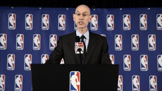 Donald Sterling mantendrá la demanda de un millón de dólares contra la NBA