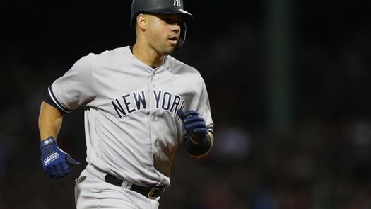 El dominicano Sánchez y el colombiano Urshela castigan con jonrones a los Atléticos