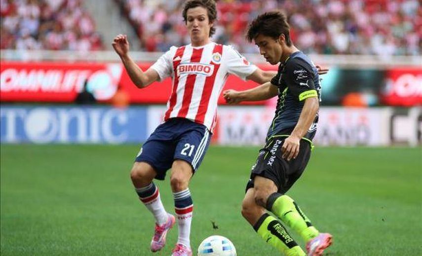 Chivas le jugará al tú por tú al Monterrey, dice Carlos Fierro