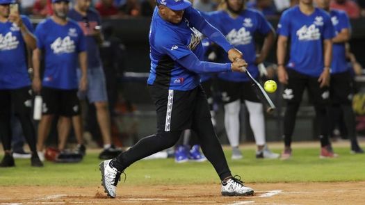 Salvador Pérez, Javier Báez y José Ramírez hacen valer el poder de sus bates