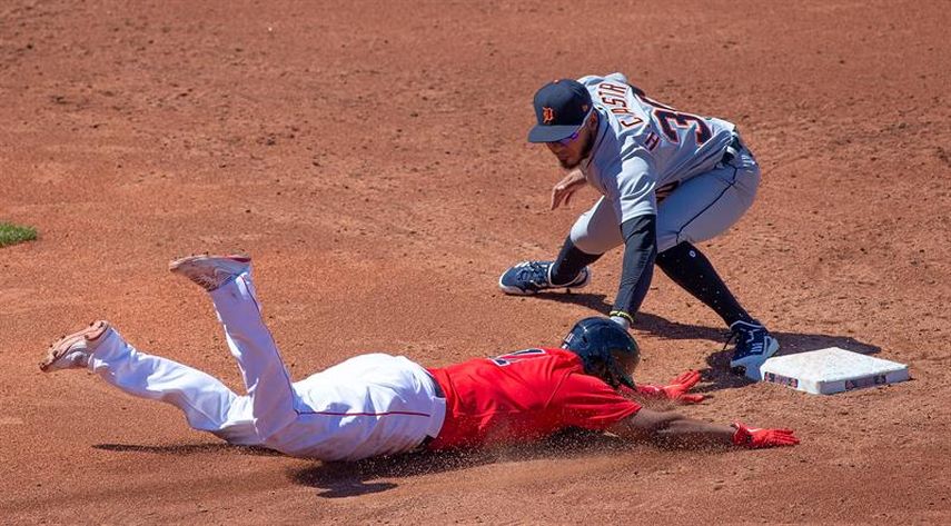 9-8. Castro impulsa la carrera de la victoria de los Tigres sobre los Cachorros