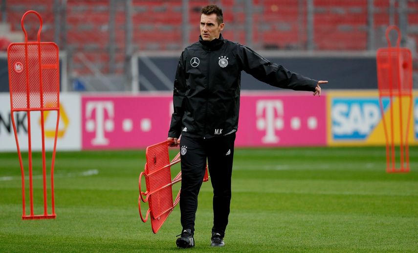 Miroslav Klose nuevo asistente de Flick en el Bayern