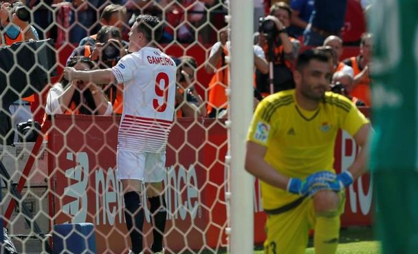 2-0. El Sevilla rompe su racha de la mejor manera, en el derbi ante el Betis