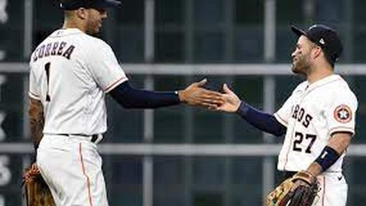 Altuve y Correa dan a los Astros la ventaja en la Serie de Campeonato