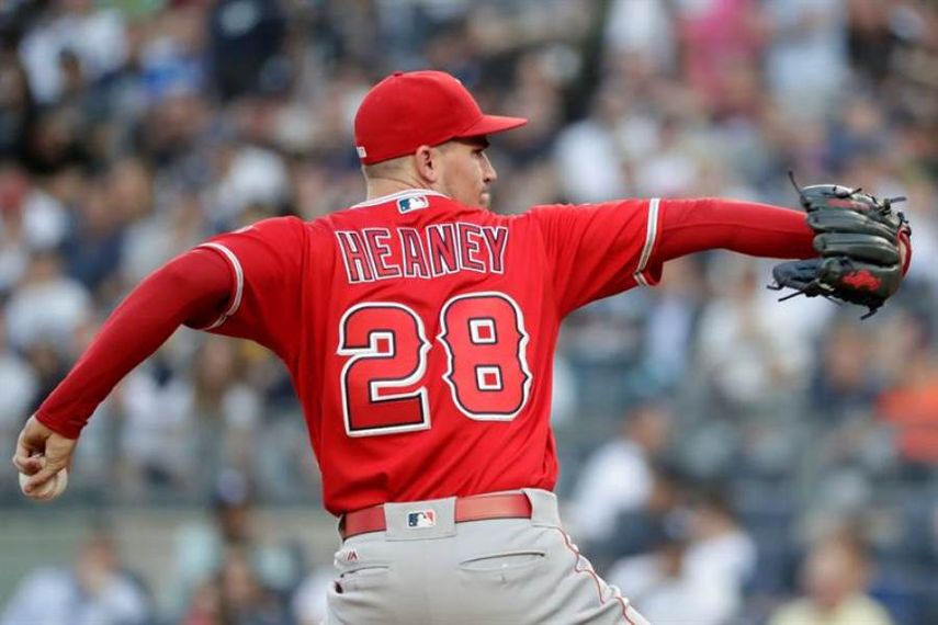 11-5. Heaney controla con su serpentina y Ohtani pega jonrón contra Tigres