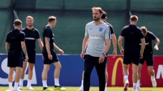 Inglaterra completa su último entrenamiento del Mundial Inglaterra completa su último entrenamiento del Mundial