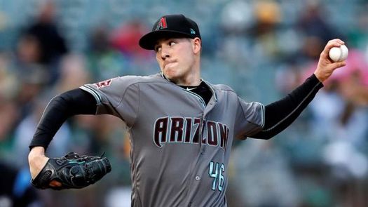 2-3. Lamb pega sencillo e impulsa la victoria de los Diamondbacks