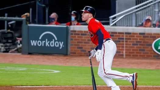 2-1. Freeman jonronea y los Bravos barren a los Yanquis