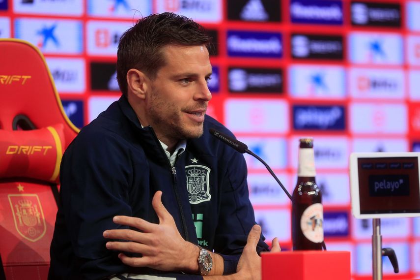 Grito de auxilio de Azpilicueta a la afición: Tenemos que sacarlo juntos