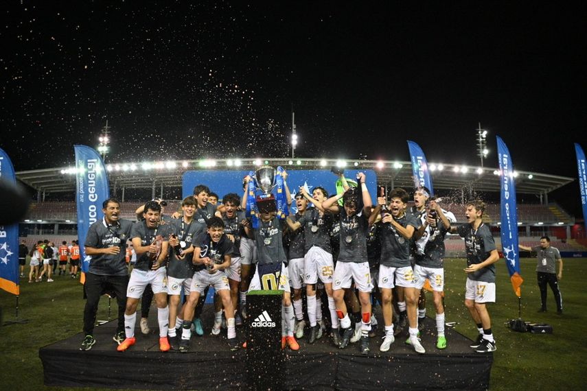 Los Owls del AIP revalidan su título con épica remontada sobre los Mustangs del Panamerican