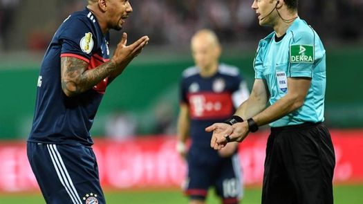 El alemán Zwayer en el Tottenham-Barça y el eslovaco Kruzliac en el Atlético-Brujas