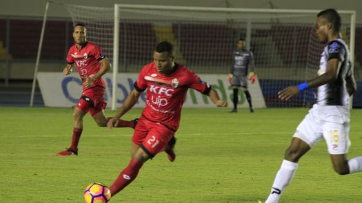 Tauro rescató su invicto con un empate ante San Francisco