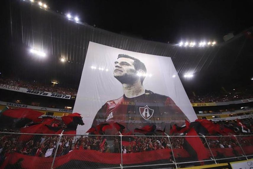 Rafa Márquez vive primer día sin fútbol confiado en que el tri lo rescate