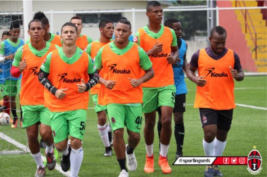 Sporting San Miguelito presenta su nueva plantilla
