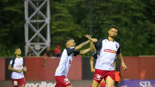 Sanfra vs Universitario: arranca la semifinal en la LPF