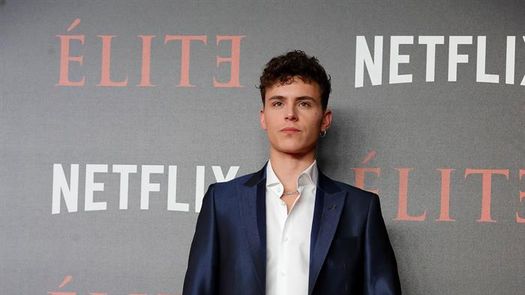 El actor y cantante español Aron Piper pone voz a los ‘playoffs’