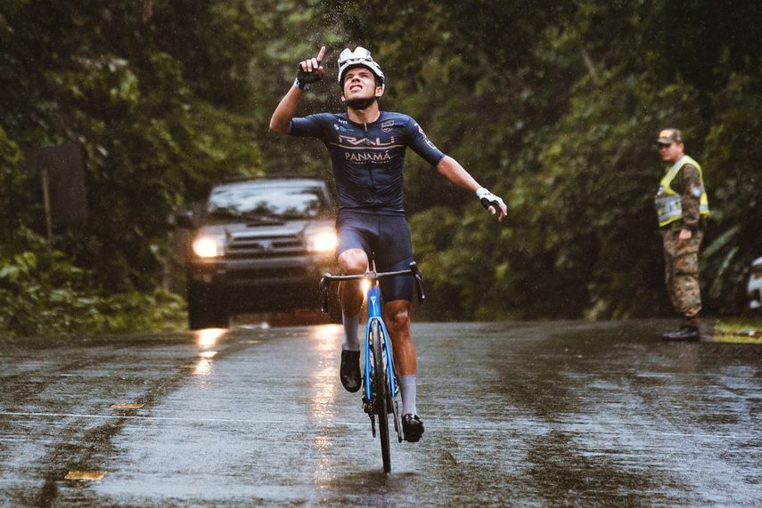 Archibold se coronó dos veces en las últimas pruebas nacionales de ciclismo.