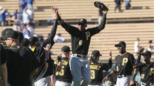 4-3. Marte y Álvarez pegan sendos jonrones contra los Angelinos