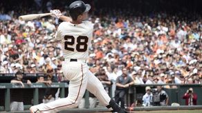 3-0. Posey pega dos jonrones y Bumgarner lanza ruta completa contra Rockies