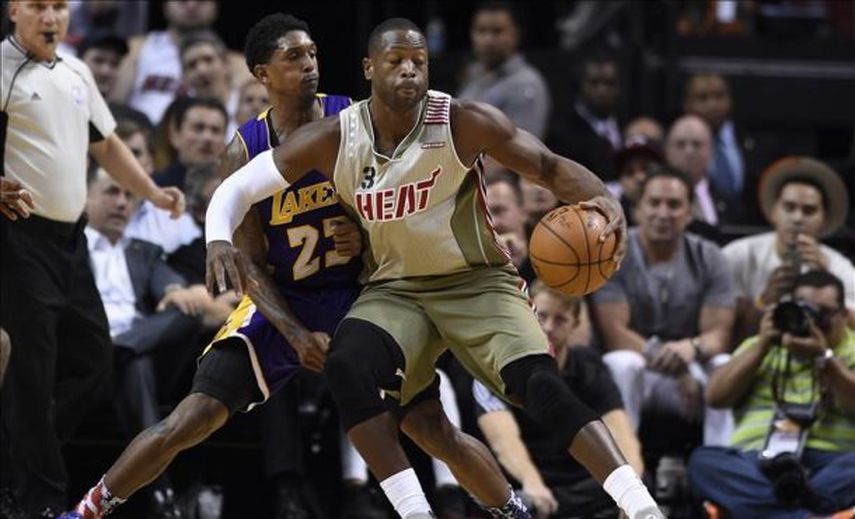 97-77. Williams y los Lakers fueron los menos malos en el duelo ante los Suns