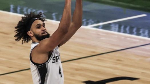 94-109. Ante Pacers, White y Poeltl relanzan a Spurs con un segundo triunfo consecutivo