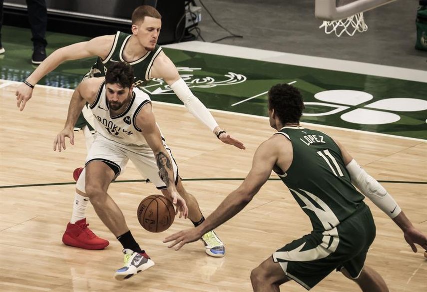 117-114. Antetokounmpo, con 49 puntos, gana duelo a Durant y los Bucks a Nets
