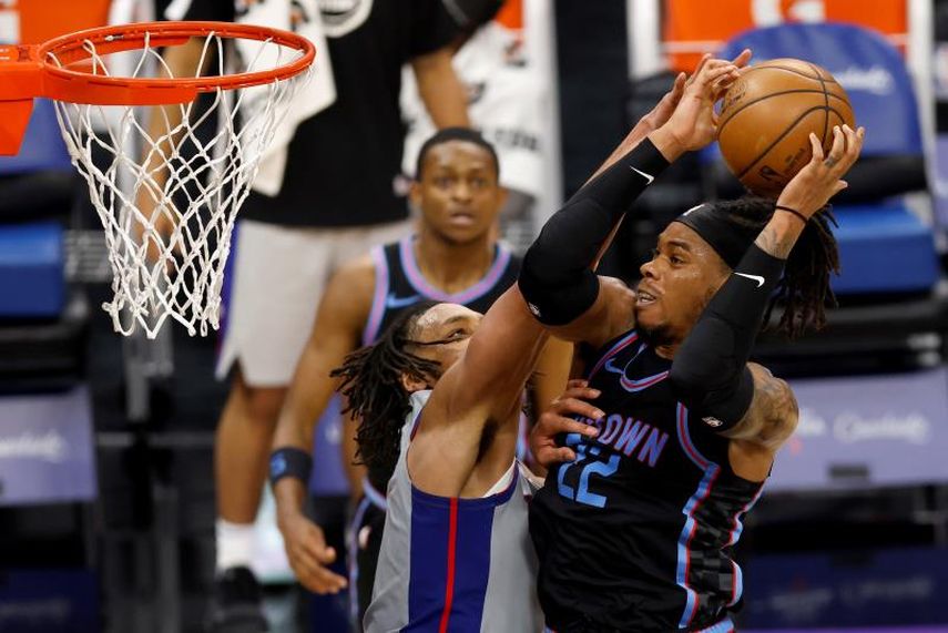 101-113. Joseph se luce ante su exequipo y los Pistons ganan a los Kings