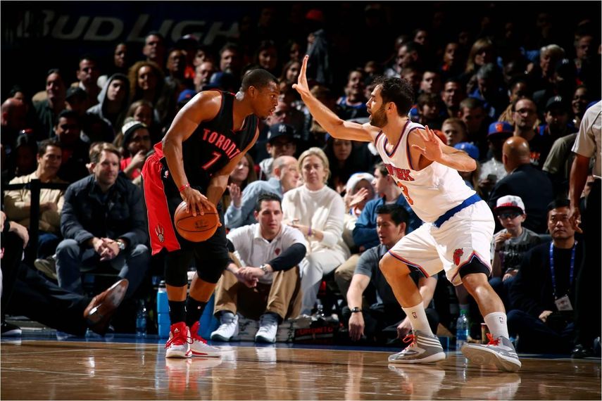 90-95. Lowry mantuvo la frustración perdedora dentro de los Knicks