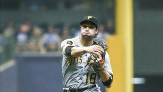 3-2. Walker castiga con jonrón a los Rojos