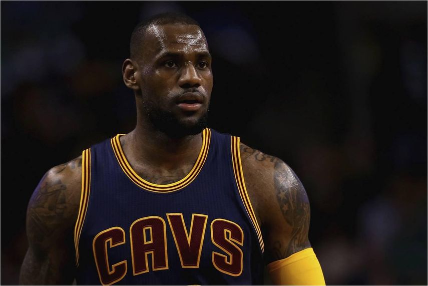 95-103. James y Love dieron a los Cavaliers el tercer triunfo de los playoffs