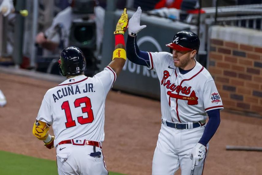 14-3. El dominicano Almonte conecta sencillo y cuadrangular en el triunfo de los Bravos